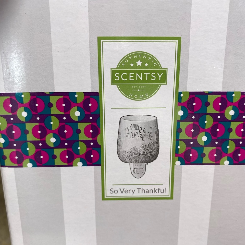 Scentsy So Very Thankful mini warmer